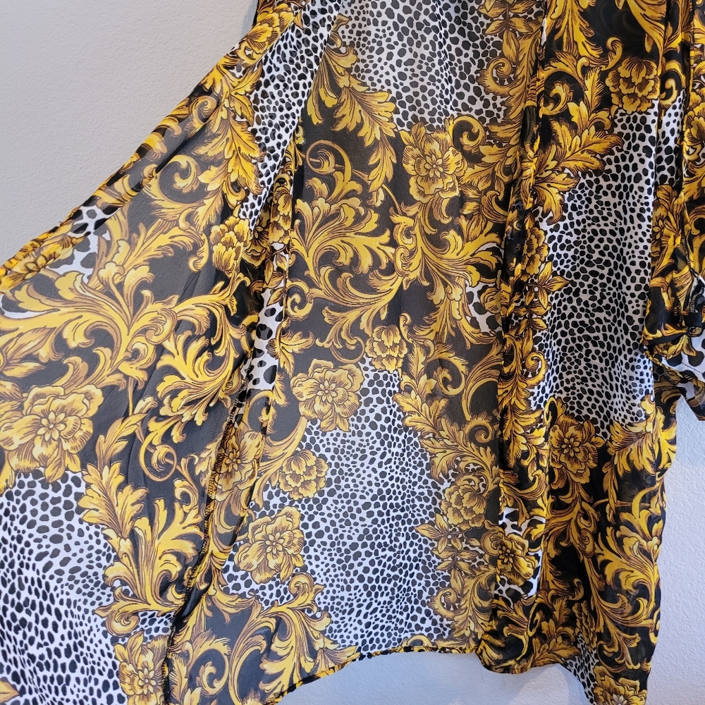 New York & Company Black And Gold Versace Inspired Print Open Front Kimono Top - Picture 3 of 7